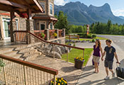 Falcon Crest Lodge